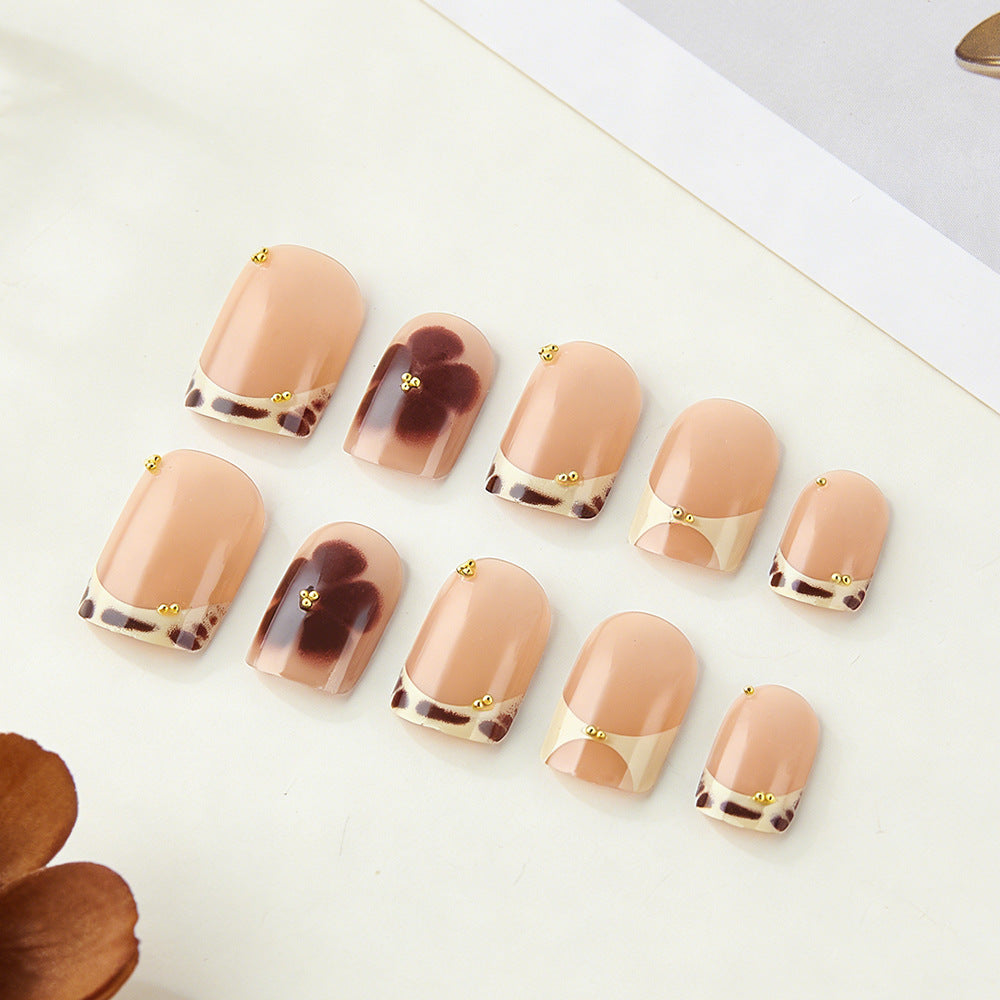 Elegante French Tip Press-On Nägel Kollektion Brehn