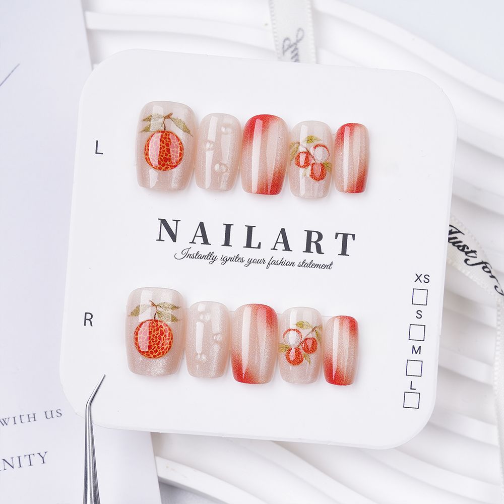 Kreatives thematisches Press-On-Nagelset Brehn