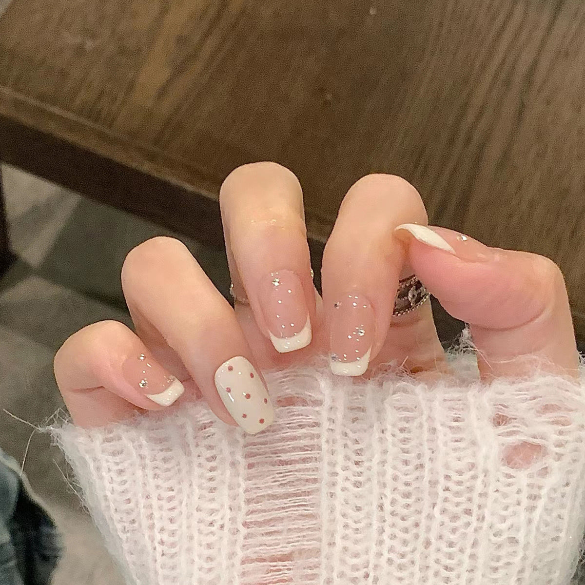 Glänzendes Nagelset Brehn