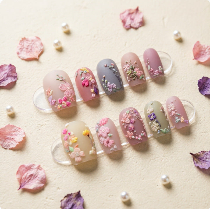 Kunstnail-Design mit Floralen Motiven Brehn