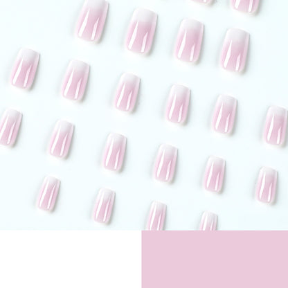 Kunstvolle Nagelverlängerungen mit Ombre Design Brehn