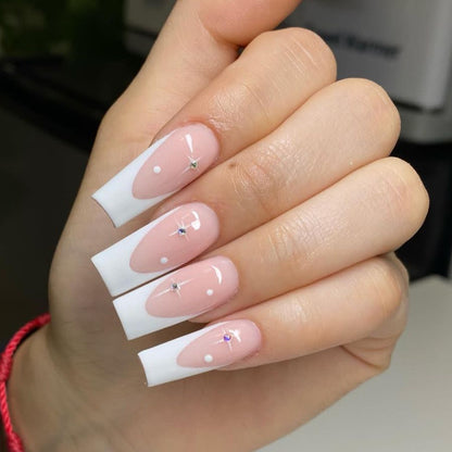 Dekorative Stiletto Nagelkunst Verlängerungen Brehn