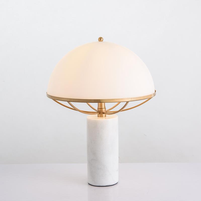 Künstlerische Marmor- und Metall-Tischlampe