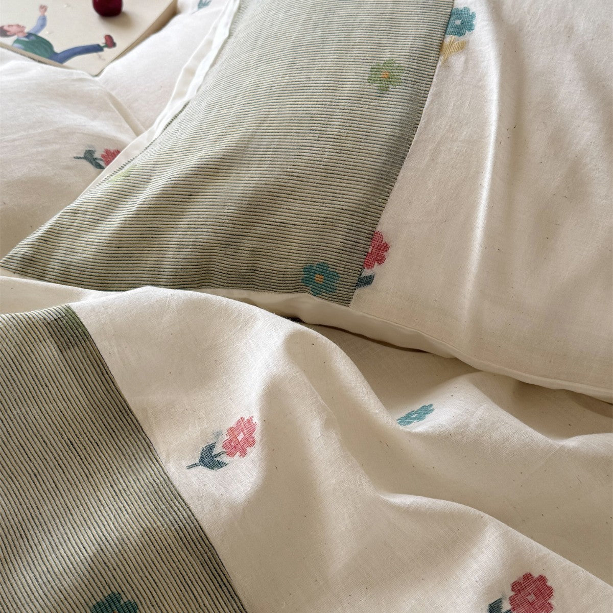 Florales Patchwork Baumwoll-Leinen Bettdeckenbezug Set mit gesticktem Zweigmotiv