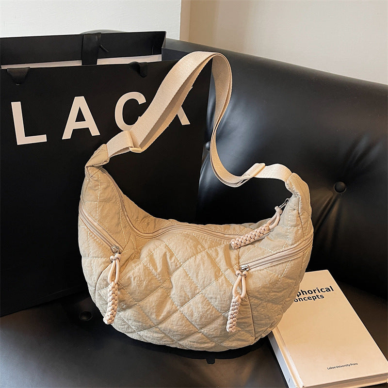 Gepolsterte weiche Stoff Hobo-Handtasche Brehn