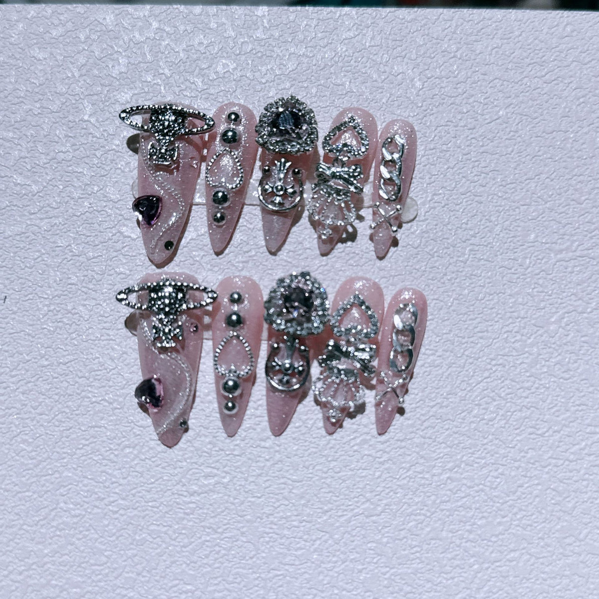 Glamouröse Nagelkunst Verlängerungen