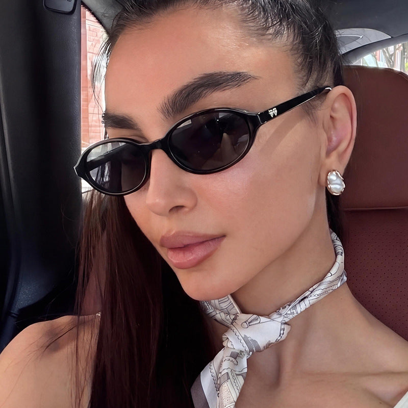 Damen modische Sonnenbrille mit ovalem Rahmen und UV-Schutz Brehn