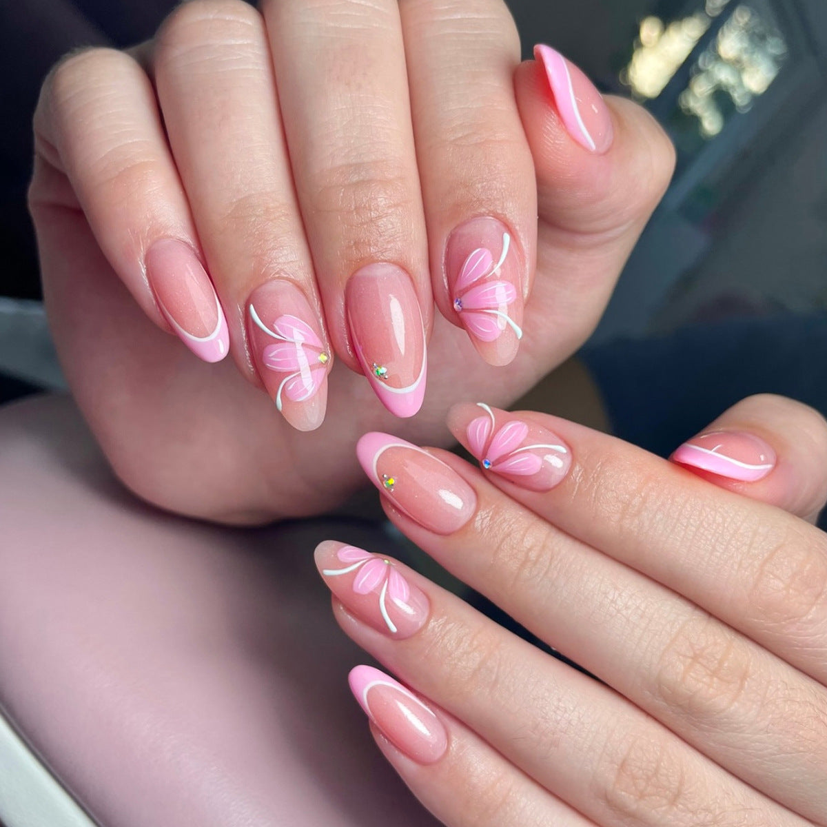 Kunstnagelset mit liebevollen Herz- und Sternenmotiven Brehn
