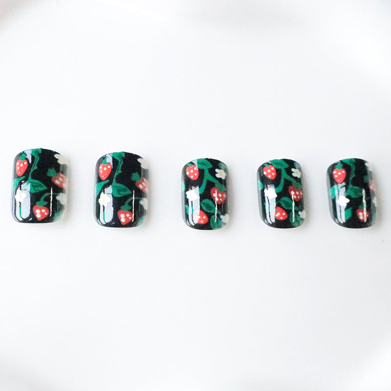 Erdbeergarten Nail Art Brehn