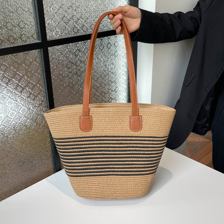 Stilvolle Strandtasche mit Dekorativem Streifenmuster Brehn