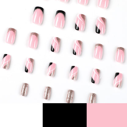 Trendige Nagelkunst mit Glitzer- und Wellenakzenten Brehn