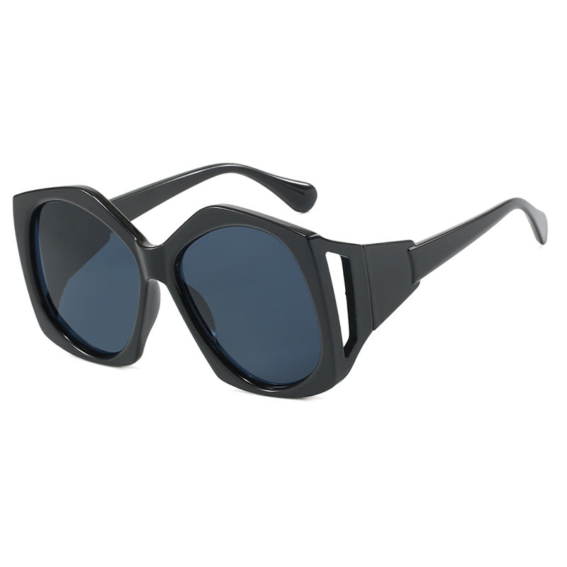 Damen oversized Sonnenbrille mit futuristischem Design Brehn