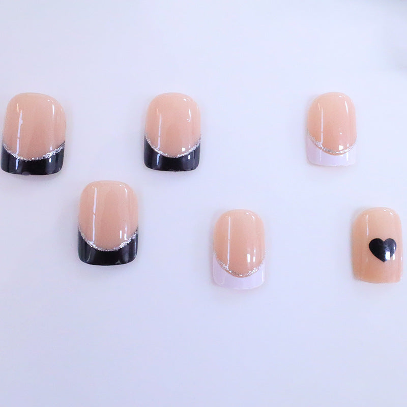 Elegante Herz-Design Druck-Nagel-Set Brehn