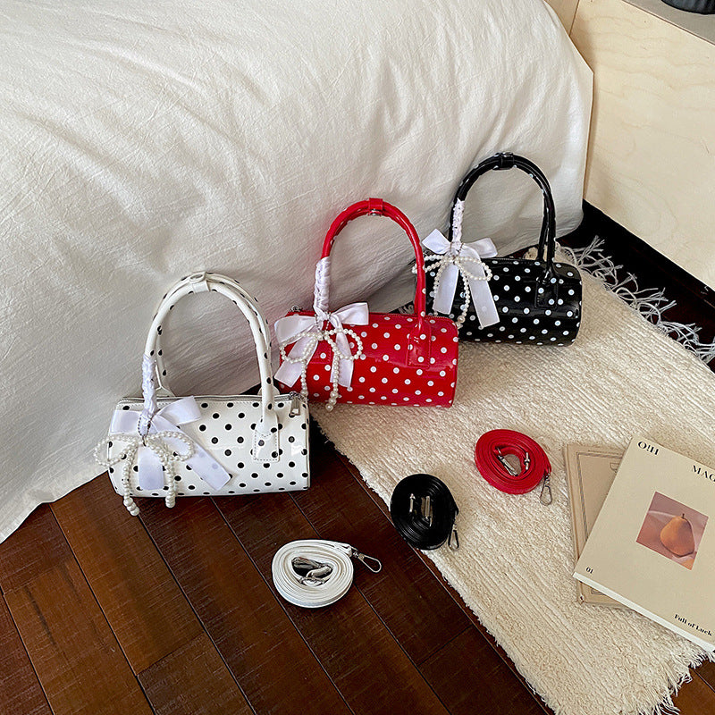 Elegante Perlenakzent-Handtasche