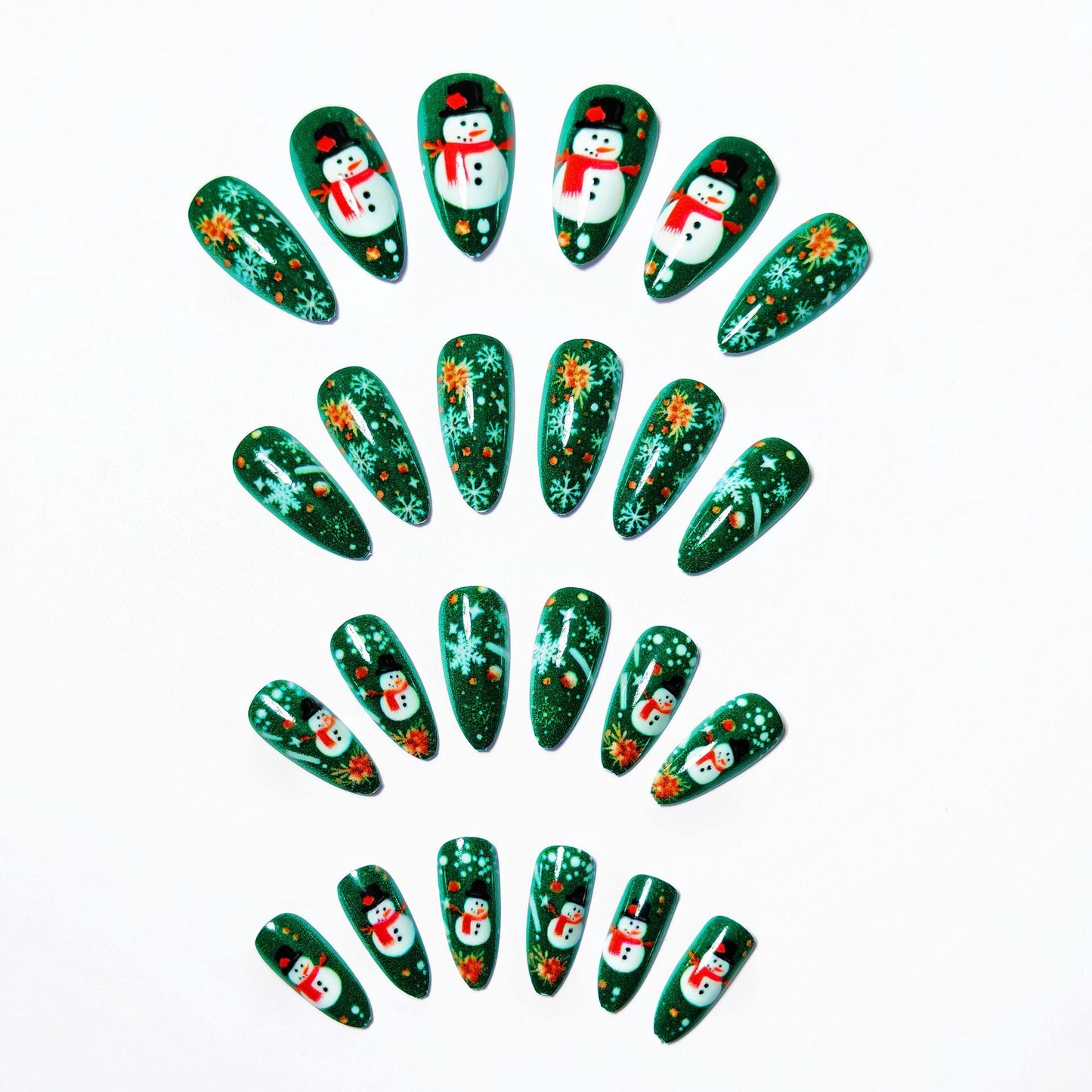 Kunstnägel mit Festlichem Schneemann-Design Brehn