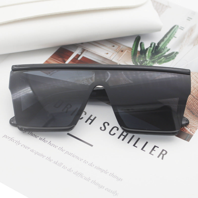Damen Sportliche Sonnenbrille im trendigen Shield-Design Brehn