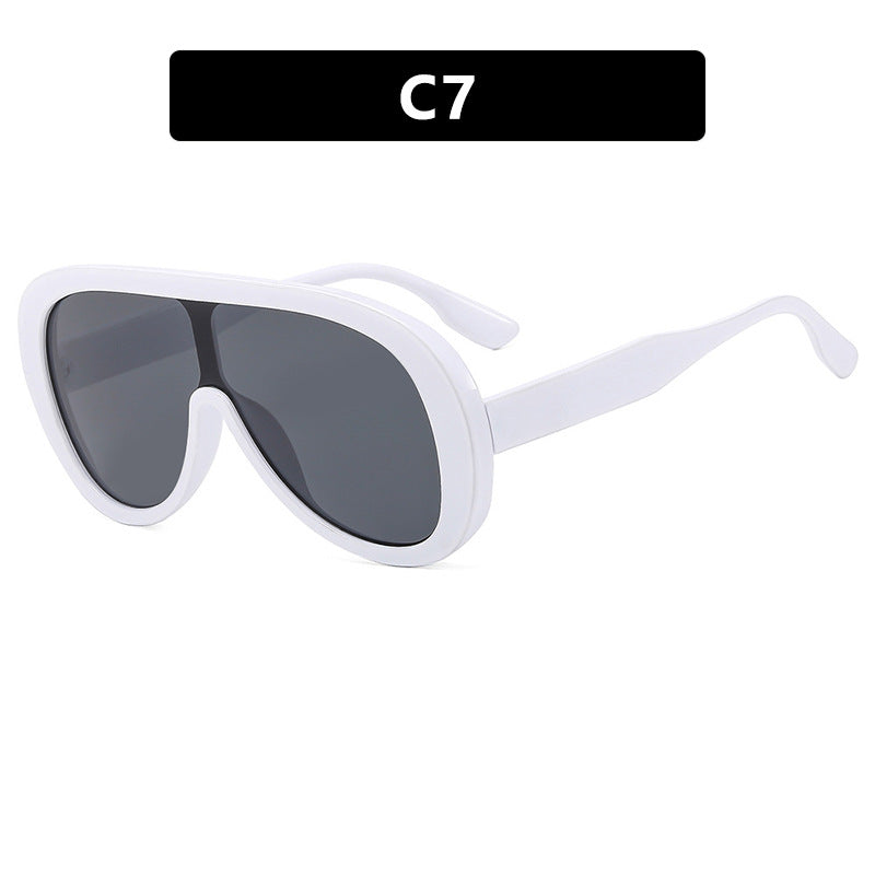 Damen futuristische Sportsonnenbrille mit breiter Sichtscheibe und UV-Schutz Brehn