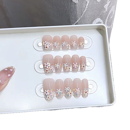 Blumeninspiriertes dekoratives Press-On-Nagel-Set Brehn