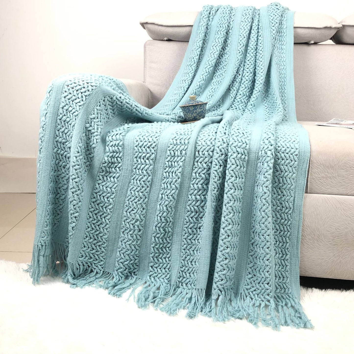 Handgefertigte strukturierte Strickdecke Brehn
