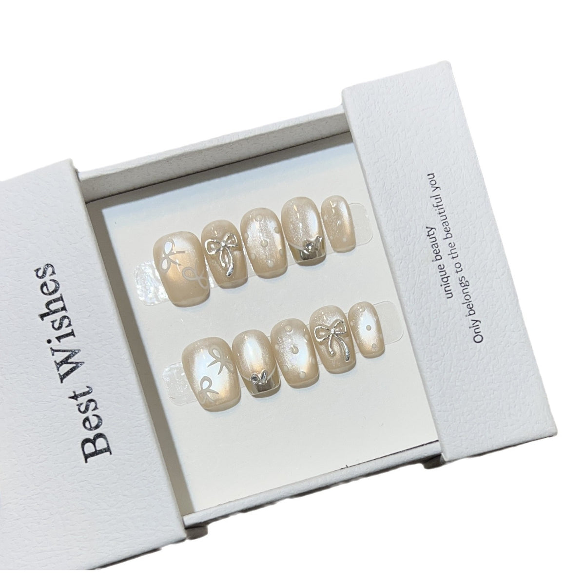 Elegantes mit Schleifen verziertes Press-On Nail Art Set Brehn