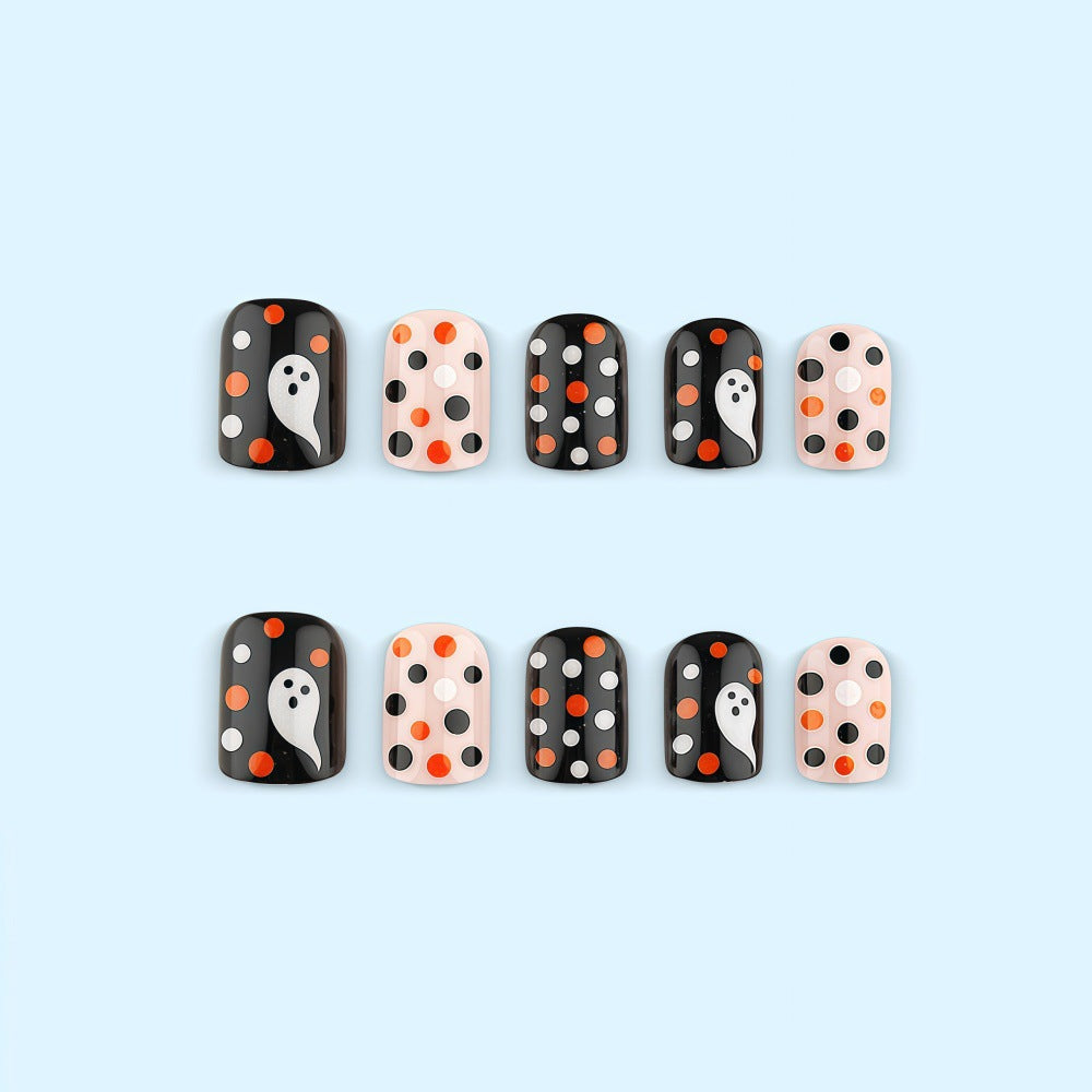 Kunstnagelset mit Halloween-Motiv und verspieltem Design Brehn