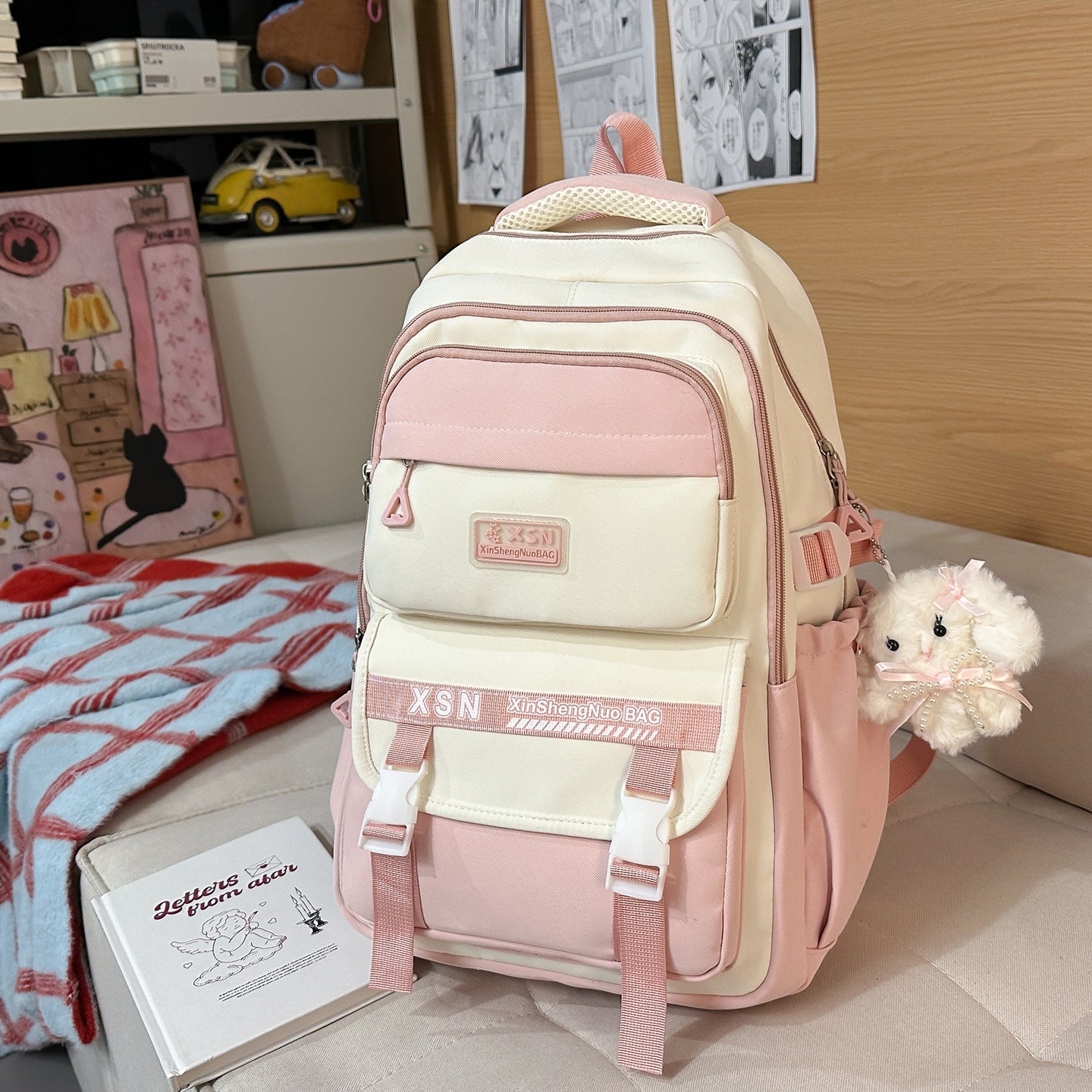 Stylischer Schulrucksack mit mehreren Fächern