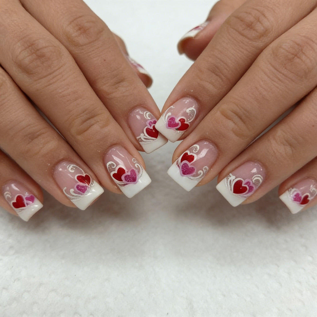 Herz-Verzierte Nagelkunst Brehn