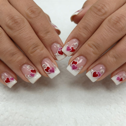 Herz-Verzierte Nagelkunst Brehn