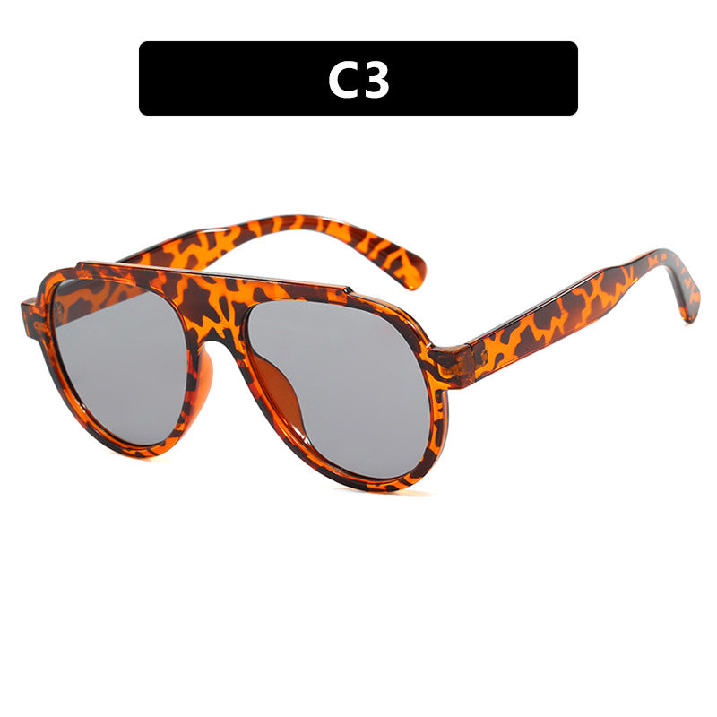 Damen stilvolle schwarze Sonnenbrille im modernen Design Brehn