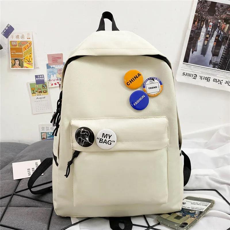 Rucksack mit Kreativem Button-Design Brehn