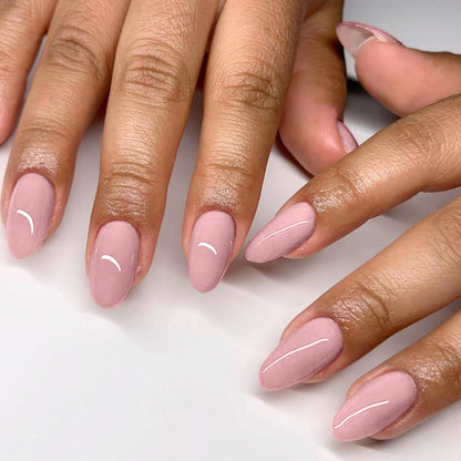 Elegantes mandelförmiges Gel-Nagel-Set Brehn