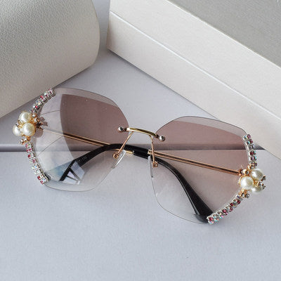 Damen extravagante Oversized-Sonnenbrille mit Perlverzierungen Brehn
