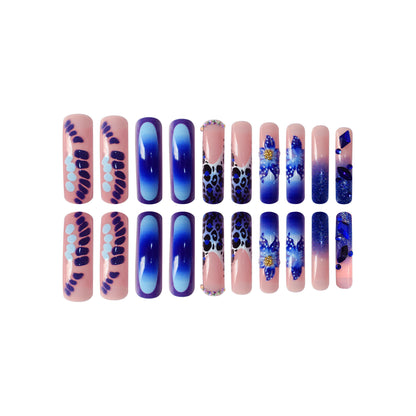 Künstlerische lange press-on Nail Art Brehn