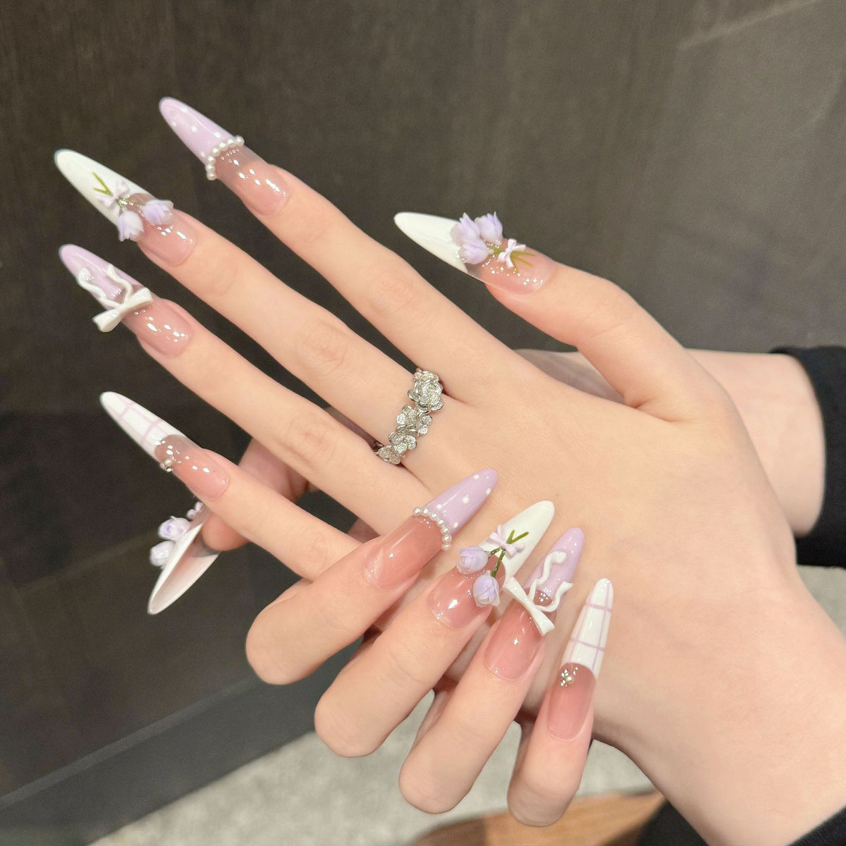 Dekorativer Lavendel Blumen Press-On Nagelset