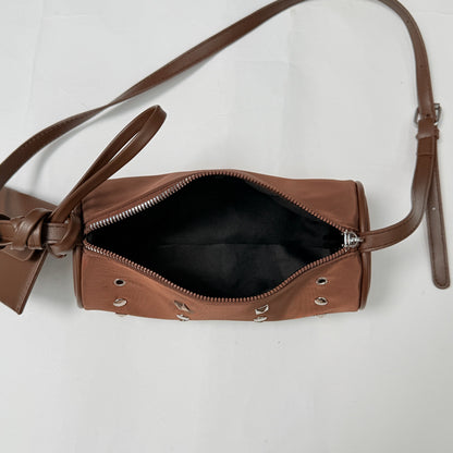 Nieten Crossbody Tasche
