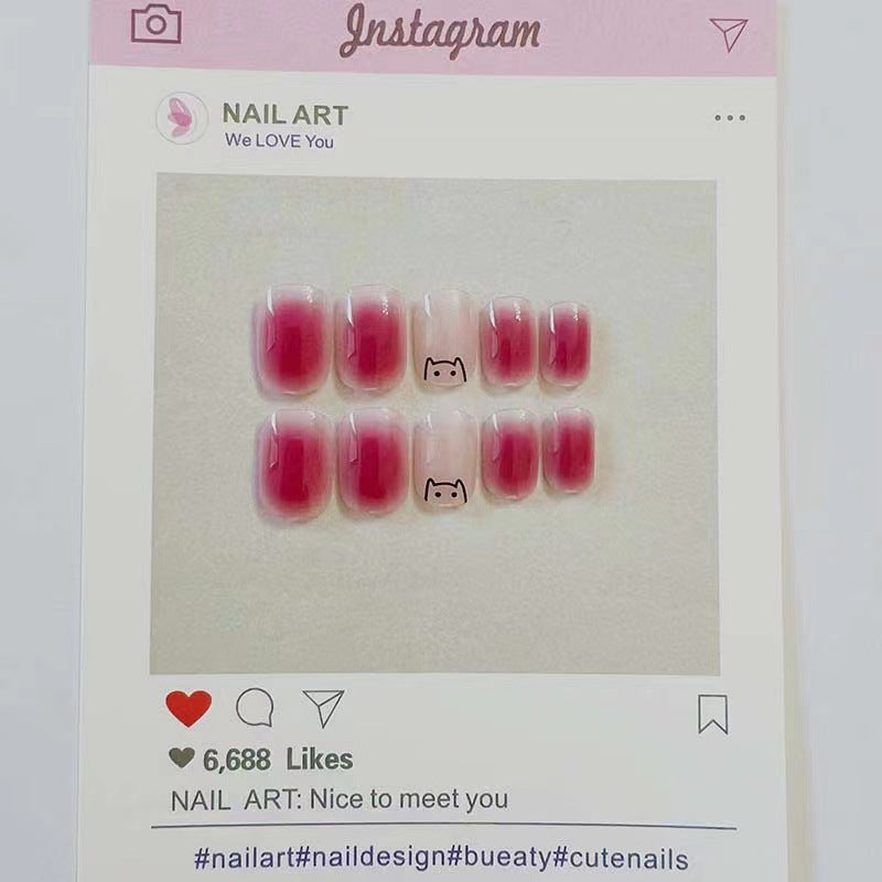kreative Nageldisplay Brehn