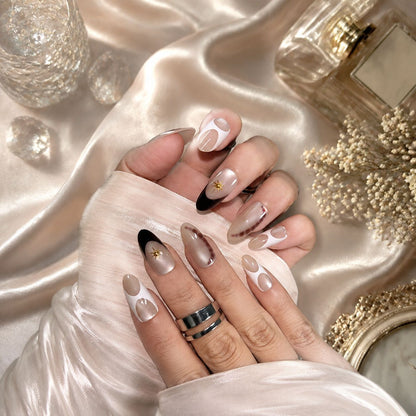 Künstlerisches Press-On Nagelspitzen-Set Brehn
