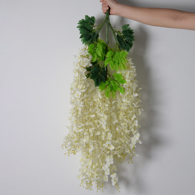 Hängende florale Kaskadendekoration