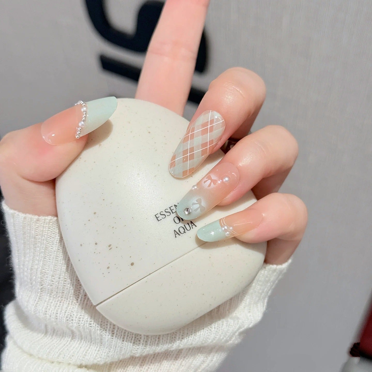 Dekoratives Press-On Nagelkunst Set Brehn