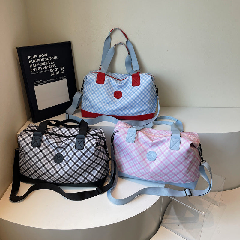 Sportliche Reisetasche Mit Strapazierfähiger Oberfläche Brehn