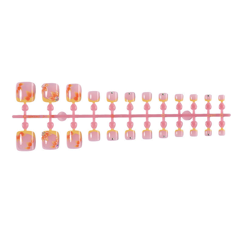 Kunstnagelset mit floralem Design und eleganten Akzenten Brehn