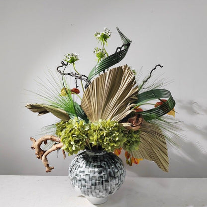 Aufwendige künstliche Blumenarrangement