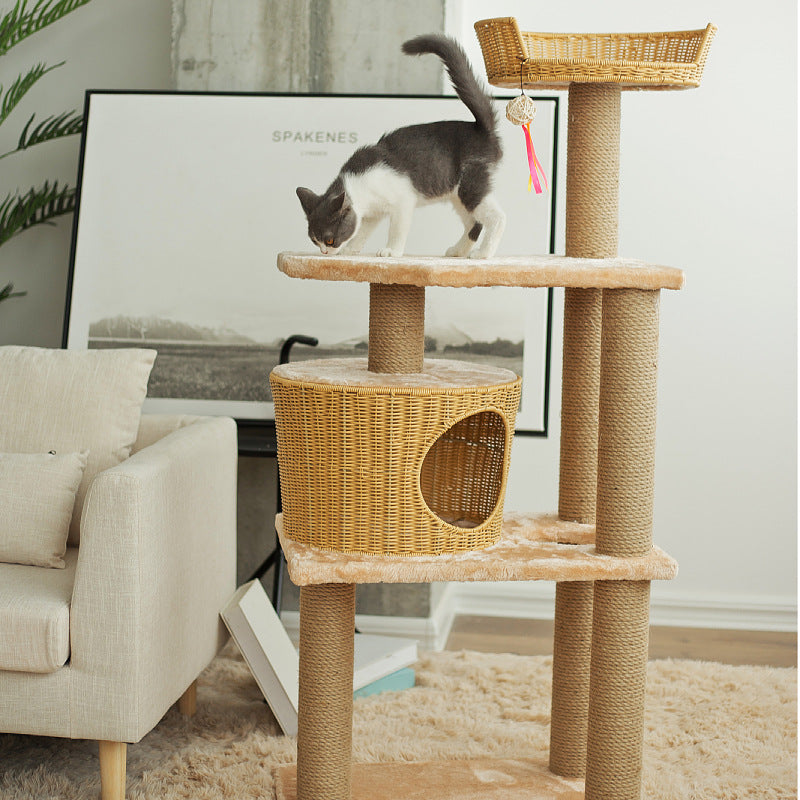 Katzenmöbel-Stamm mit natürlichen Rattan-Elementen Brehn