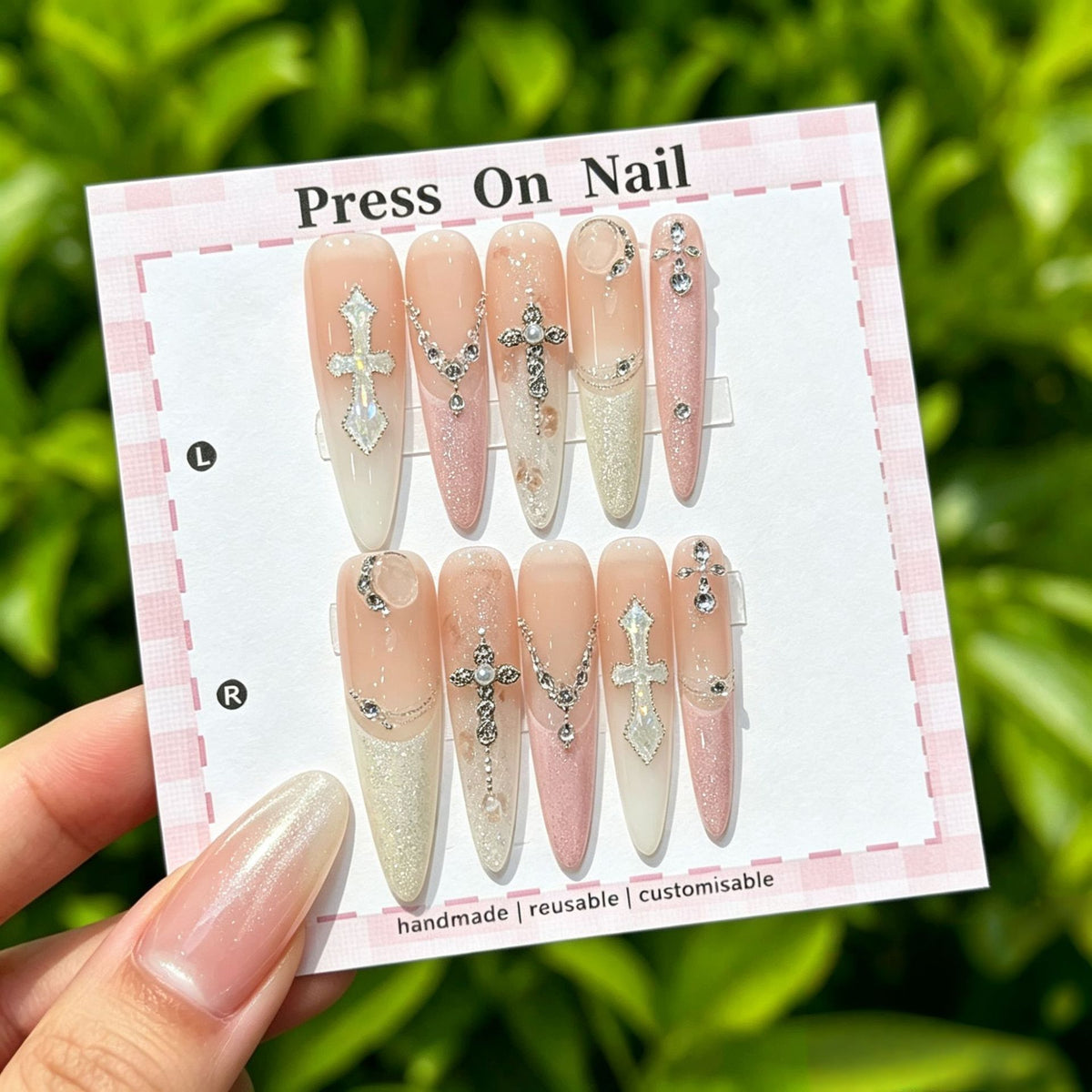 Anpassbare florale Press-On Nagelkollektion