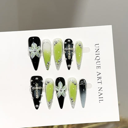 Künstlerisches Floral- und Edelstein-Press-On-Nagelset
