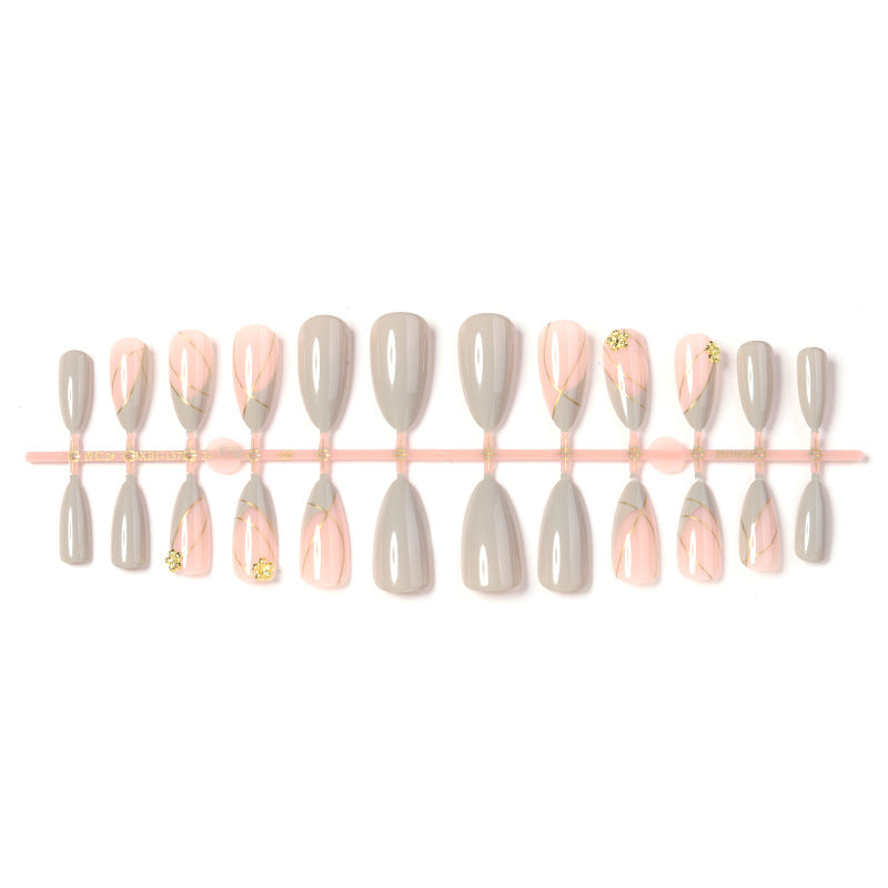 Elegantes Druck-Nagelkunstset mit dekorativen, floralen Akzenten Brehn