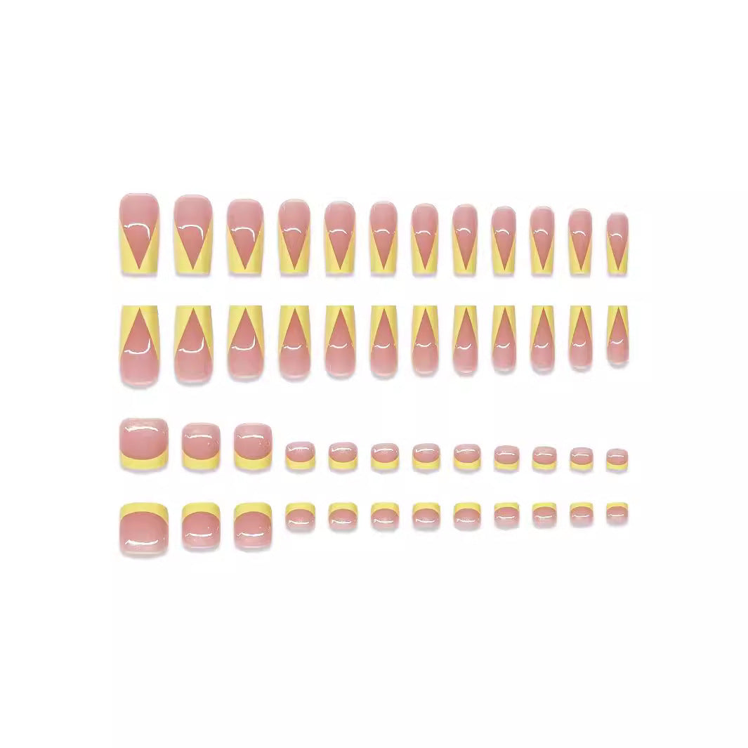 Künstlerische geometrische Nagelkunst Brehn