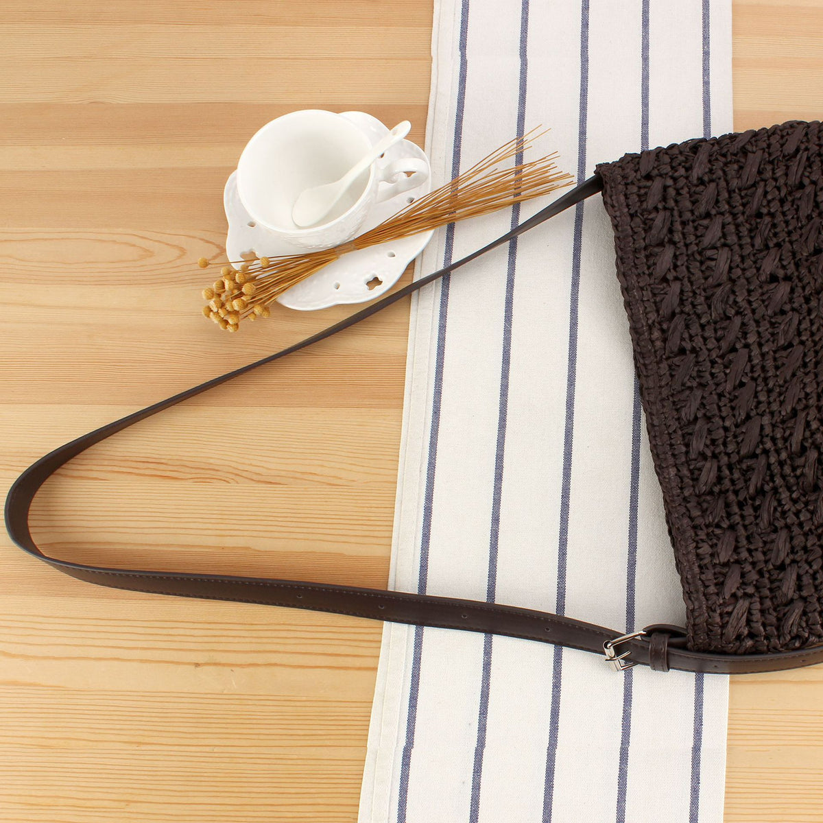 Schultertasche mit Modernem Makramee-Design Brehn