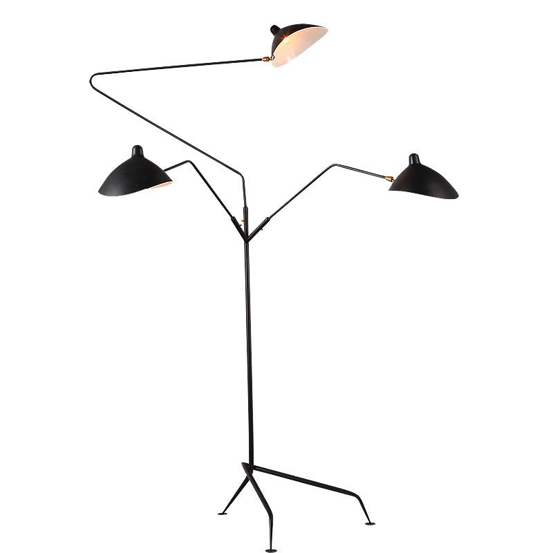 Moderne Tri-Head Stehleuchte mit verstellbaren Armen