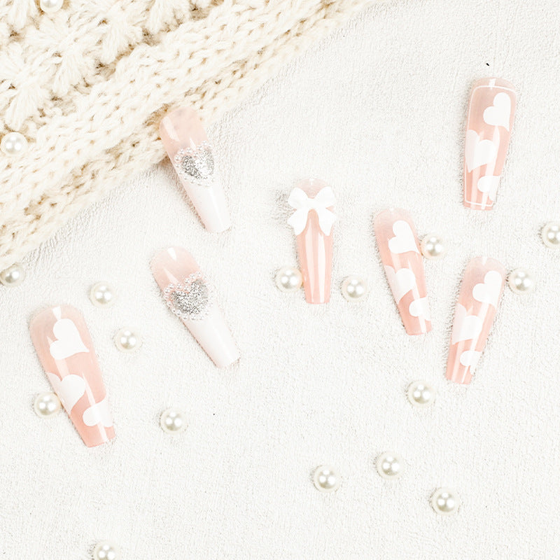 Künstliche Nagelverlängerungen mit elegantem Floral-Design Brehn